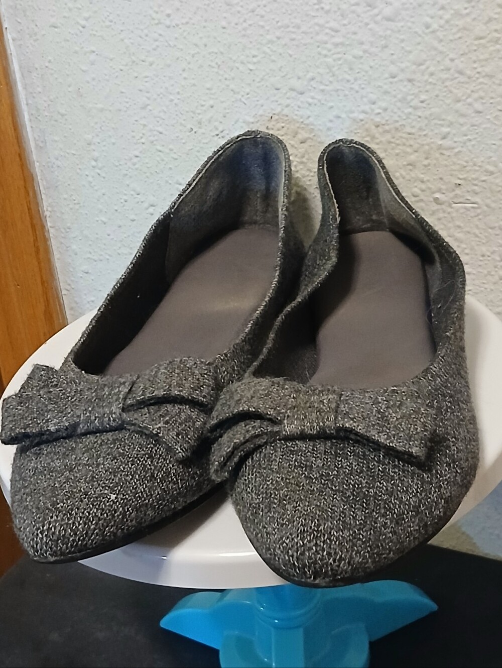 MIA Women's Gray Tweed Bow Pointed-Toe Flats (Size 8.5)